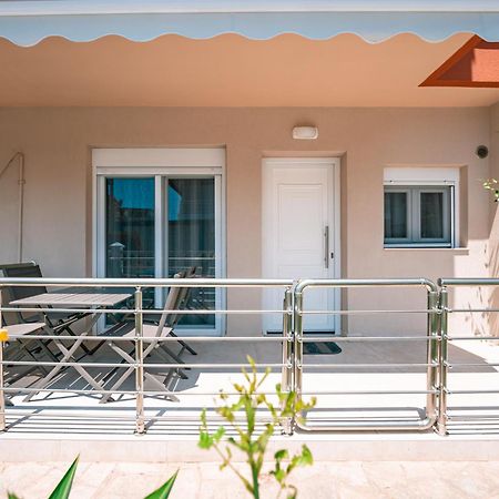 Milonas House Apartments Paralia Dionysiou Esterno foto